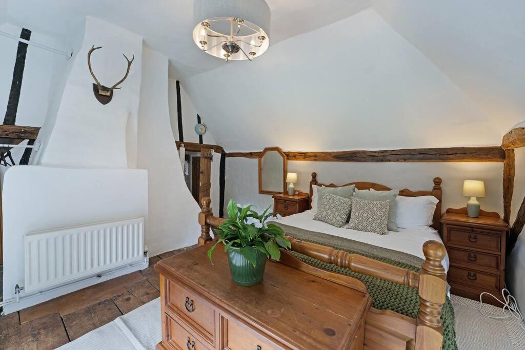Local Walks Pub Gardens Pet Friendly Landscaped Gardens And Free Private Parking Villa Doddington  Bagian luar foto