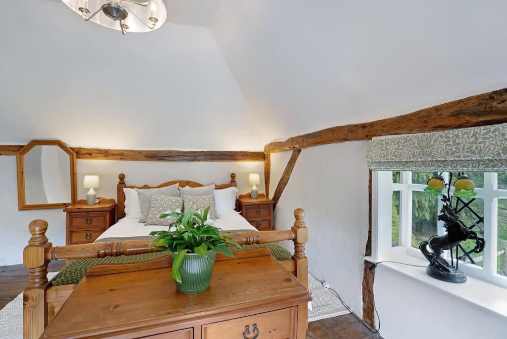 Local Walks Pub Gardens Pet Friendly Landscaped Gardens And Free Private Parking Villa Doddington  Bagian luar foto